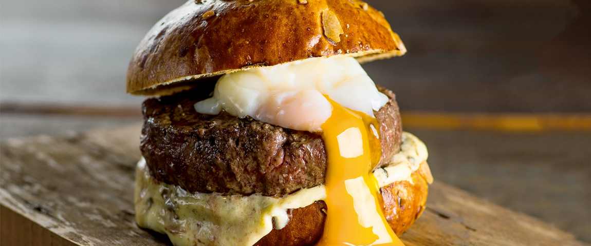 Celebre com o Sabor da Melhor Hamburgueria da Cidade- Hamburguer Artesanal Gourmet em Casa